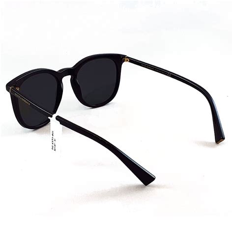 oculos de sol masculino dolce gabbana|Men's sunglasses: various shapes and colors .